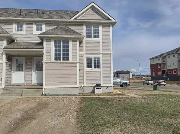2602 W 11th Ave #1, Wainwright, AB T9W 1W2