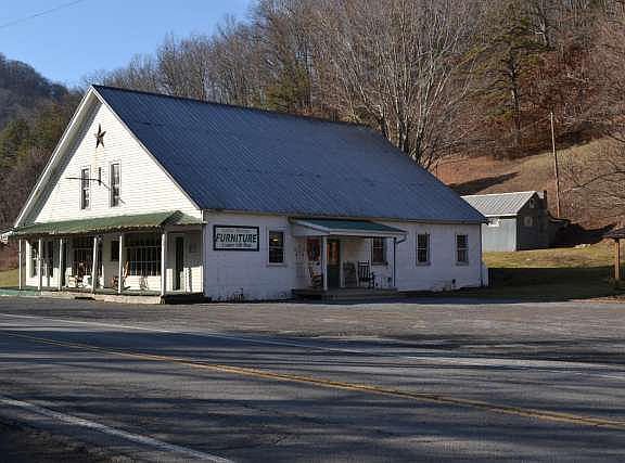 5th image of 5550 Sweet Springs Vly