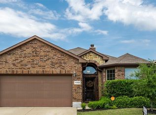 13169 Red Robin Dr, Fort Worth, TX 76244