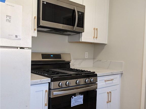 4th image of 4511 Castle Ln #4513.5