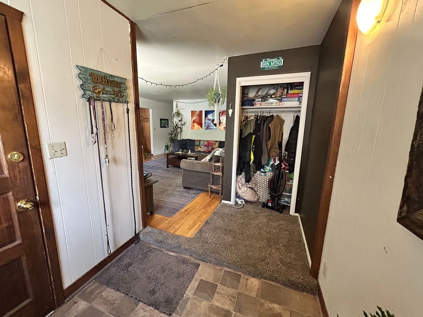 Three Bedroom House in Great Neighborhood! — Photo 4