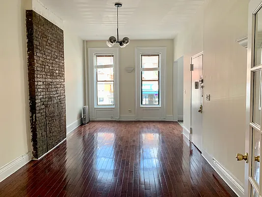 Rented by A P Realty Group NY LTD | media 10