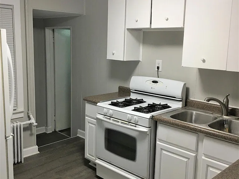 14643 Millard Ave — Photo 11