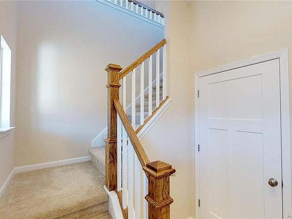 5th image of 310 Promenade Ln #3-10