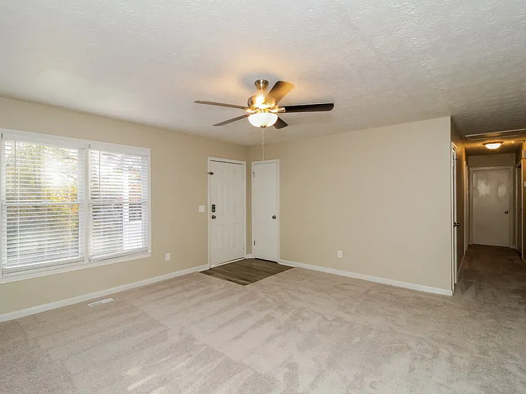 189 Gray Rd — Photo 4