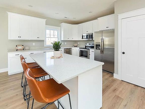 5th image of 1011 E Brandy Blvd
