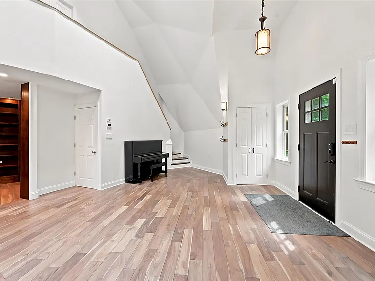 26 Pebble Dr — Photo 5