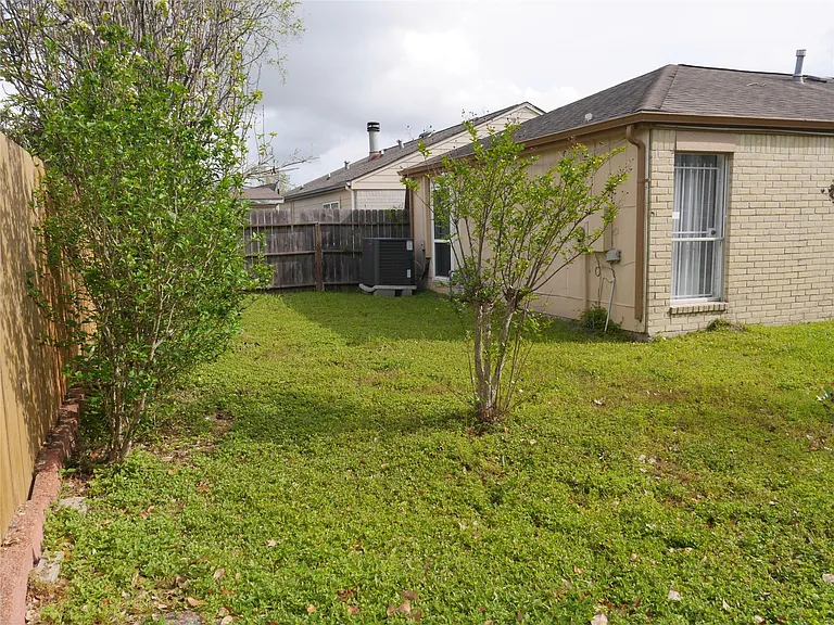 7410 Canasta Ln — Photo 30