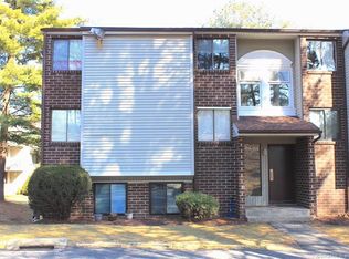 7 Padanaram Rd #E107, Danbury, CT 06810