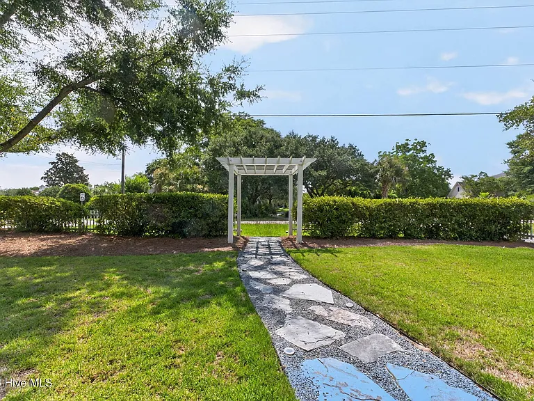 8305 Bald Eagle Ln — Photo 54