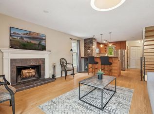 226 8th St SE, Minneapolis, MN 55414