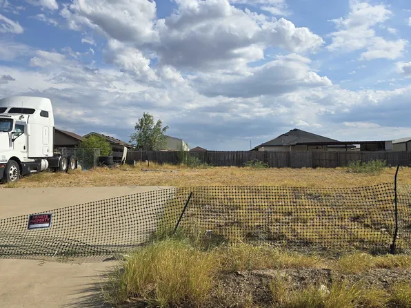 2619 Comales Dr, Laredo, TX 78046