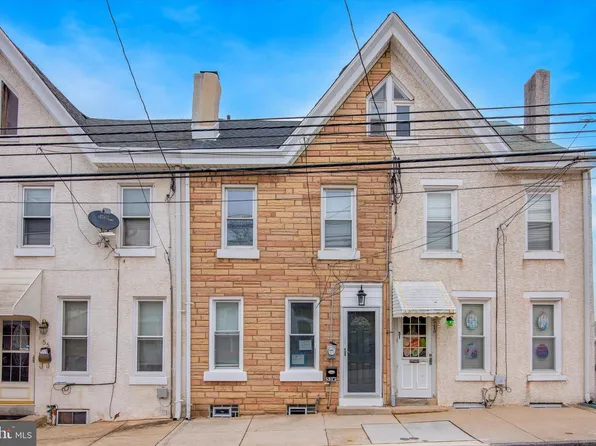 53 W 5th St, Bridgeport, PA 19405