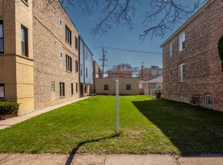 1805 Elmwood Ave, Berwyn, IL 60402