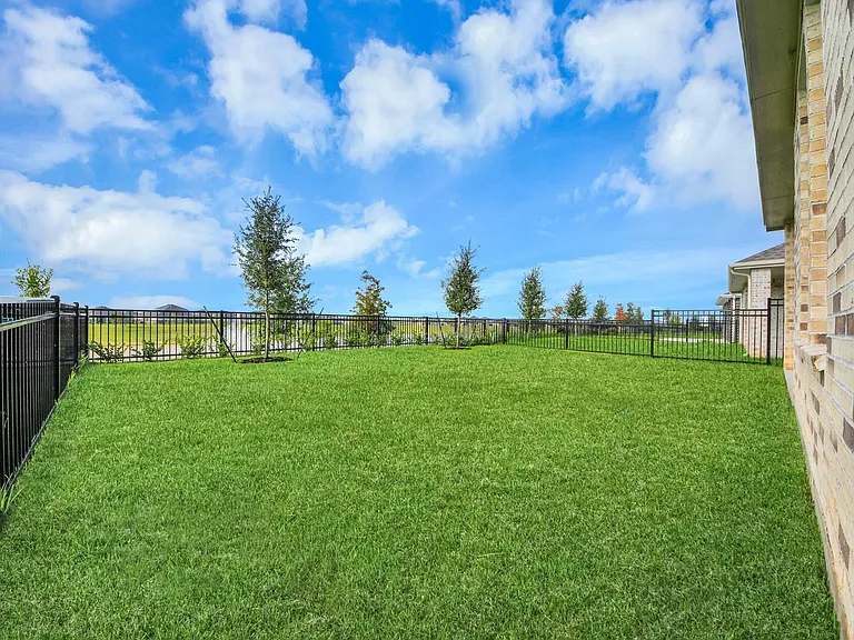 27443 Sunterra Village Dr — Photo 47