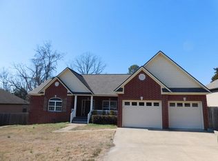 100 Sugarberry Ct, Batesville, AR 72501