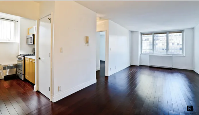 Rented by R New York | media 19