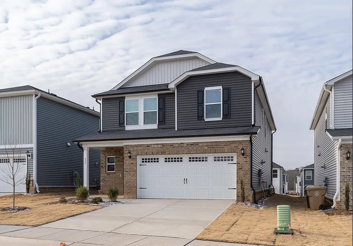 Building Photo - 633 Red River Dr #0