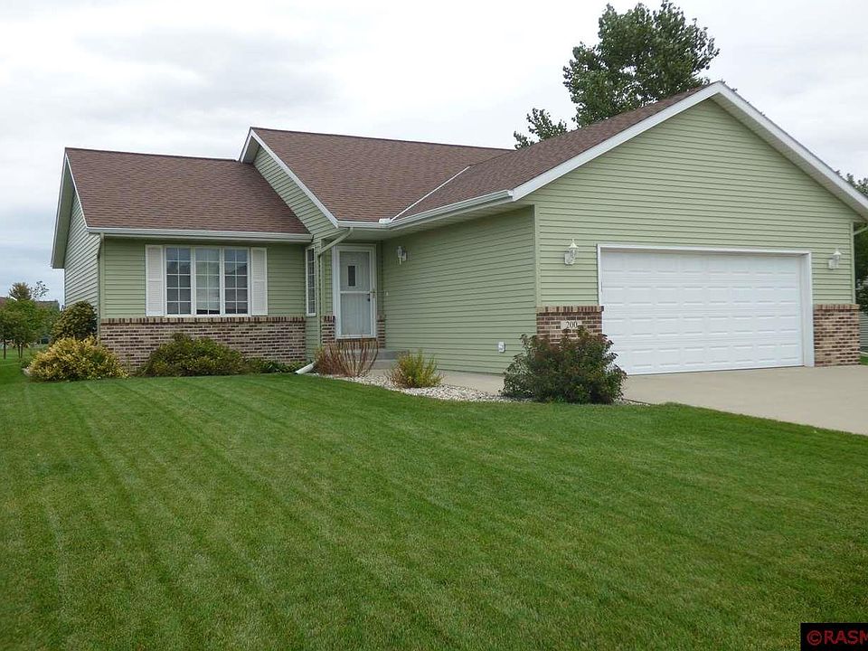 1st image of 200 Pebble Creek Dr