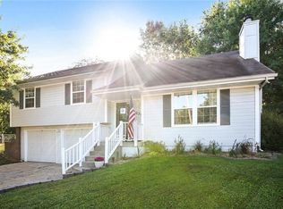 2020 NW 8th St, Blue Springs, MO 64015