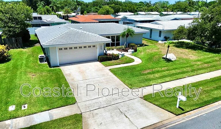 14903 Imperial Point Dr N — Photo 43