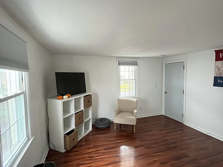 100 Meadowbrook Rd #1 — Photo 3