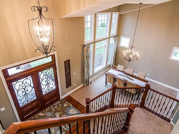 Large foyer!