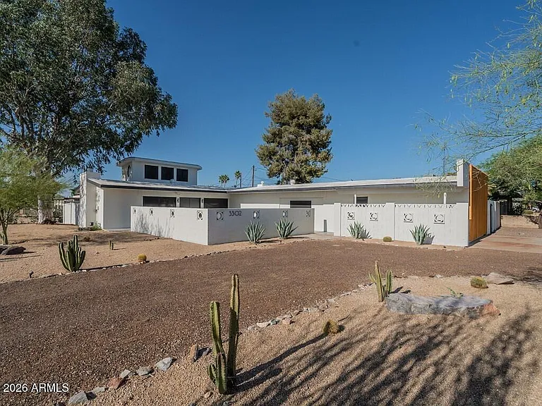 3302 E Turquoise Ave — Photo 6
