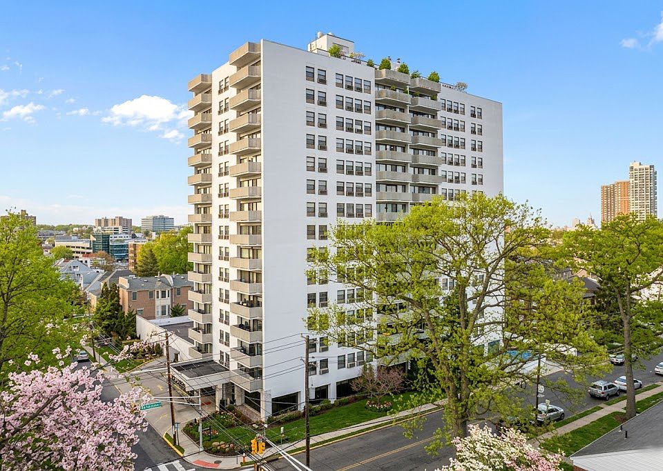 1st image of 1600 Center Ave
