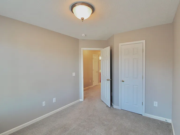 2189 Deyerle Ave — Photo 21