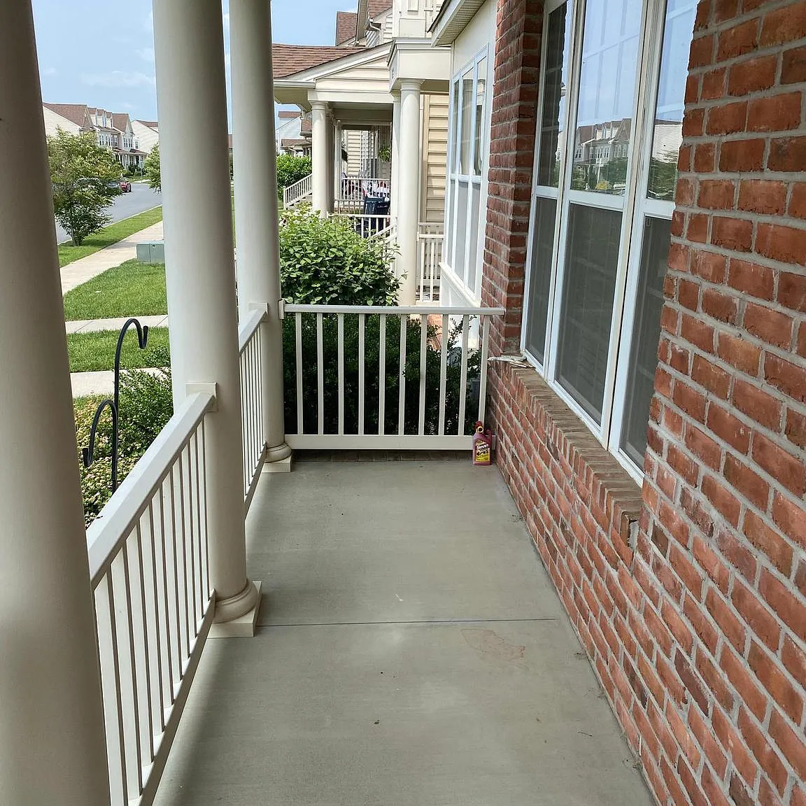 3 bed, 2.5 bath, 1875 sqft, $2,300 — Photo 2
