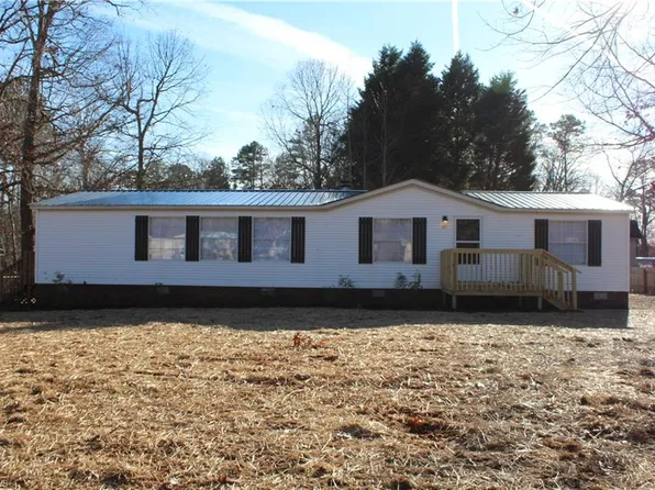 217 Maid Marian Ln, Lexington, NC 27292