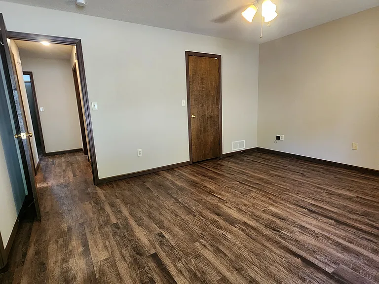 1710 Olympic Blvd — Photo 6