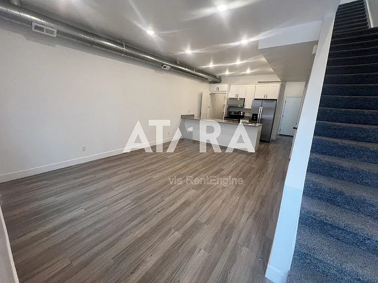 909 W Euclid Ave #3 — Photo 4
