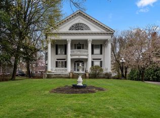 305 Andover St, Lowell, MA 01852