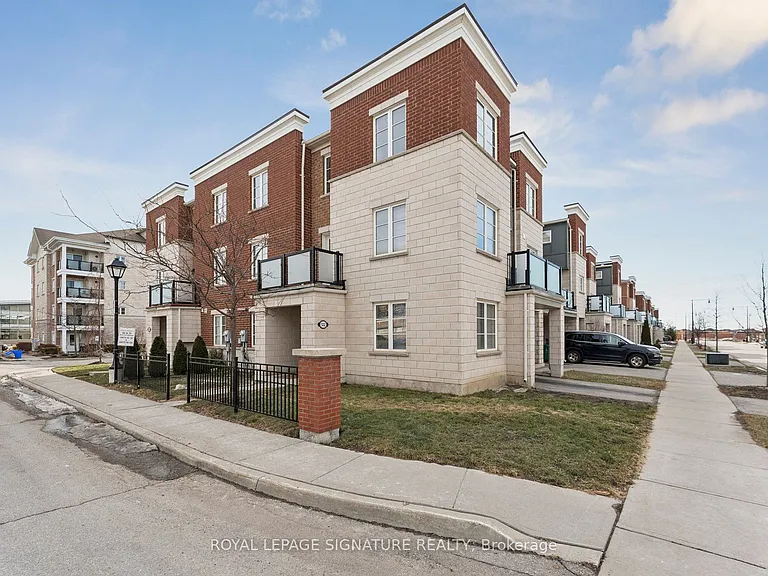 122 Baycliffe Cres — Photo 3