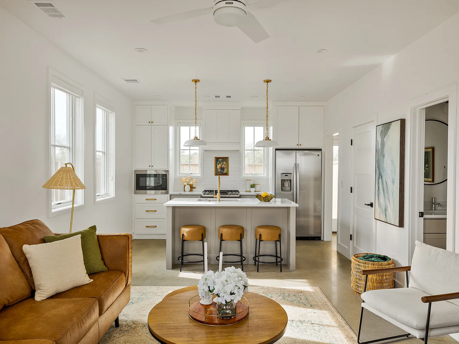2 bed, 918 sqft, $3,100 — Photo 3