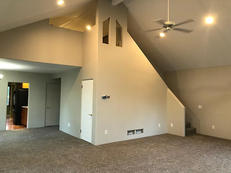 4033 Elizabeth St — Photo 4