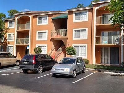 1240 Wildwood Lakes Blvd APT 304, Naples, FL, 34104