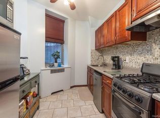 4445 Post Rd APT 1H, Bronx, NY 10471