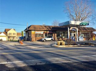 16 Long Pond Rd, Greece, NY 14612