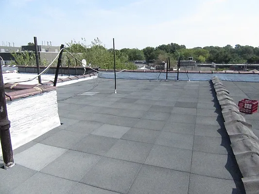 Rented by Henry Management | media 23