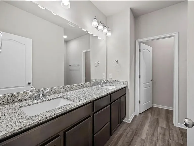 5211 Friars Loop — Photo 18