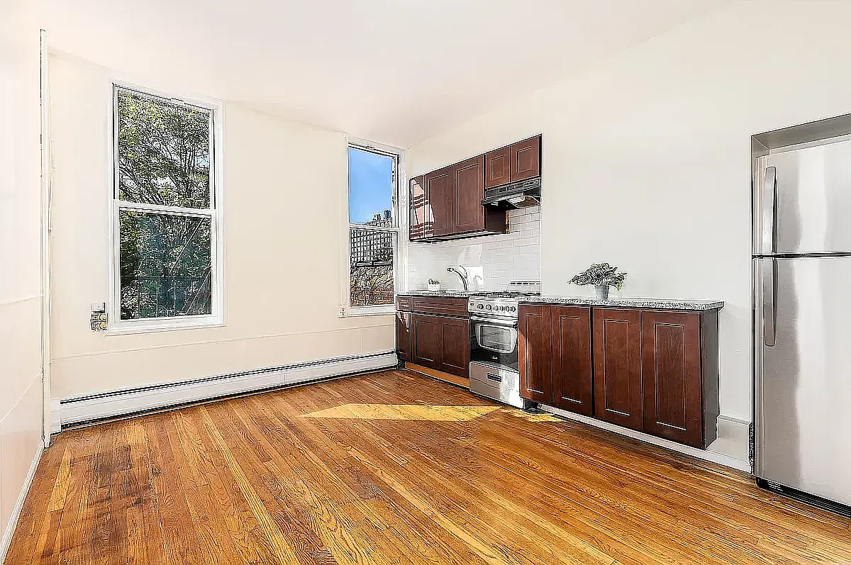 148 29th Street — Photo 1
