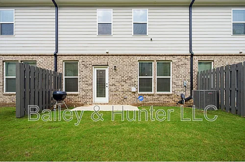 409 Brooch Way Photo 1