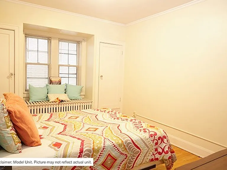 2556 N Murray Ave — Photo 8