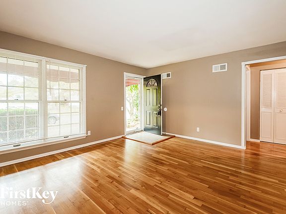3rd image of 1695 Saint Anthony Ln