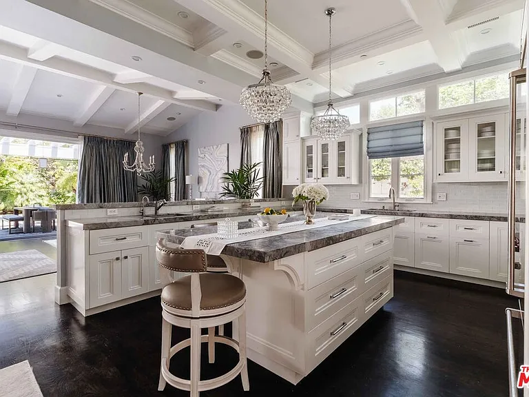 356 E Rustic Rd — Photo 16