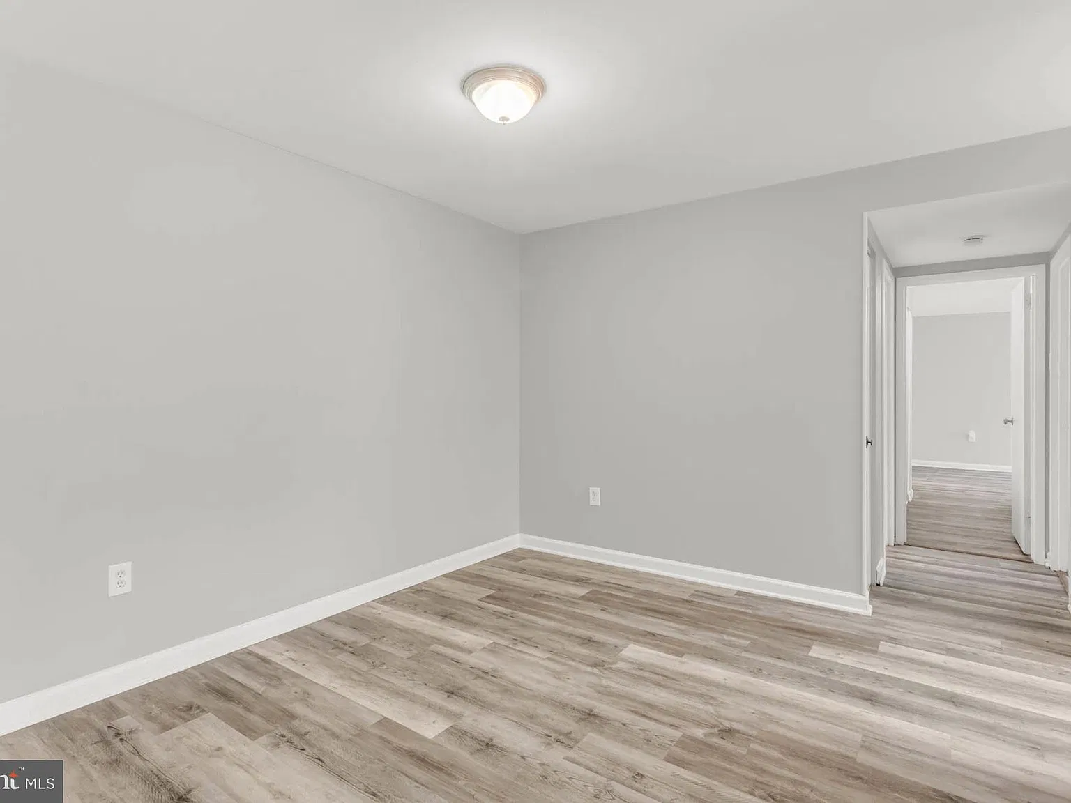 3 bed, 2.0 bath, 1278 sqft, $2,850 — Photo 4