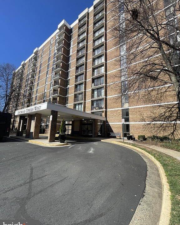 1st image of 2300 Pimmit Dr APT 411